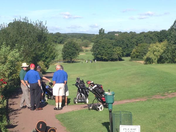 Players at Londonbeach Golf